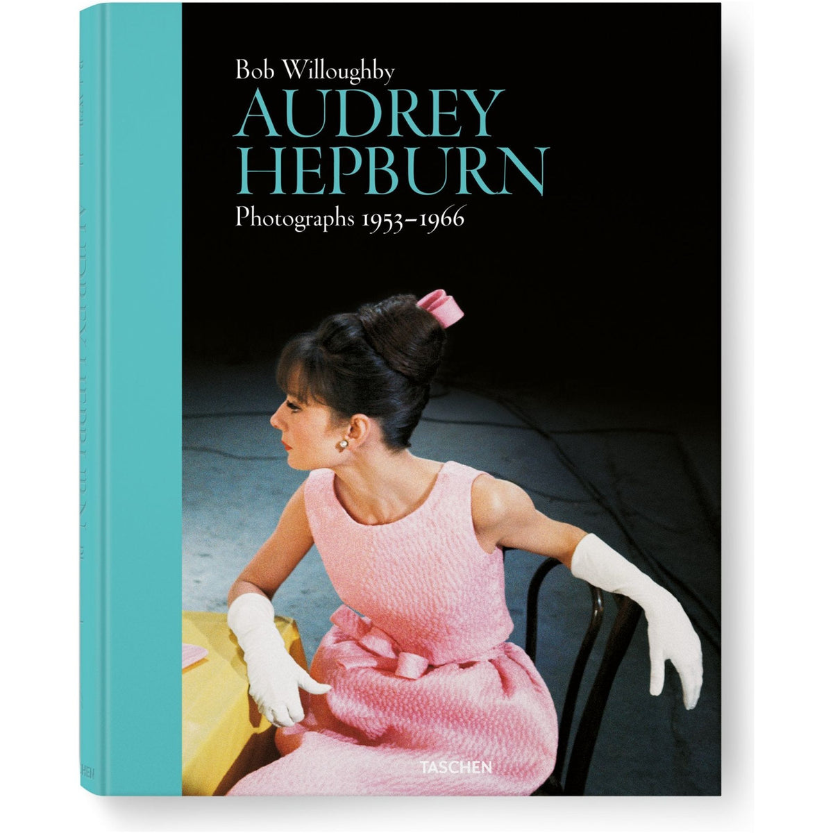 ce-willoughby_audrey_hepburn-