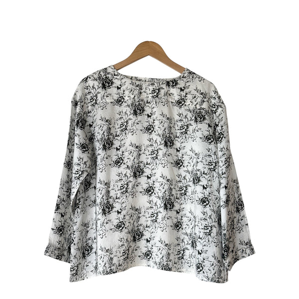 AODRESS Blouse, Neck Slit in White and Black Roses at Aleph Gallery